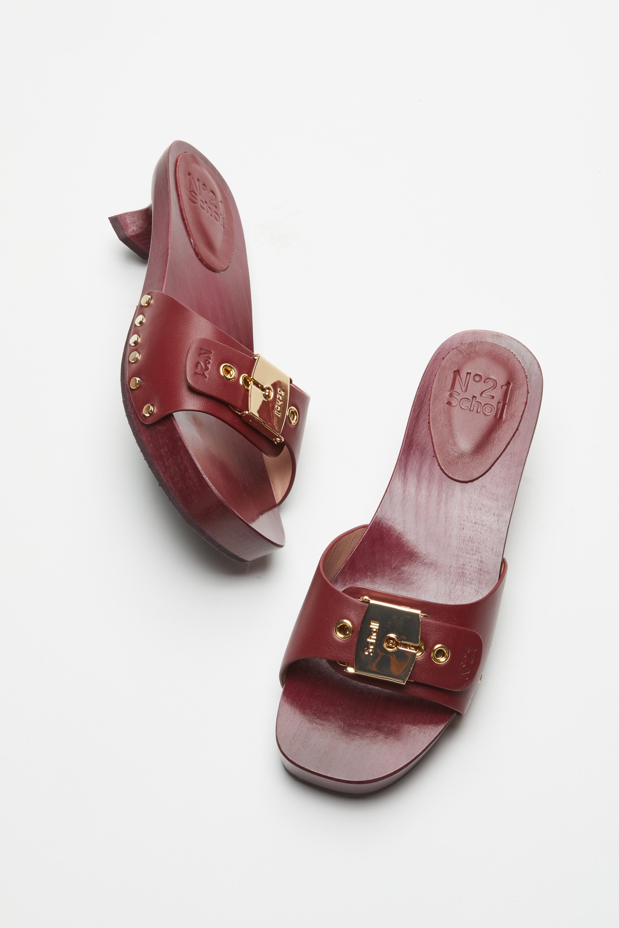 サンダル・ミュール N21 numero ventuno SANDALS WITH OVERSIZED CHAIN N21 X SCHOLL