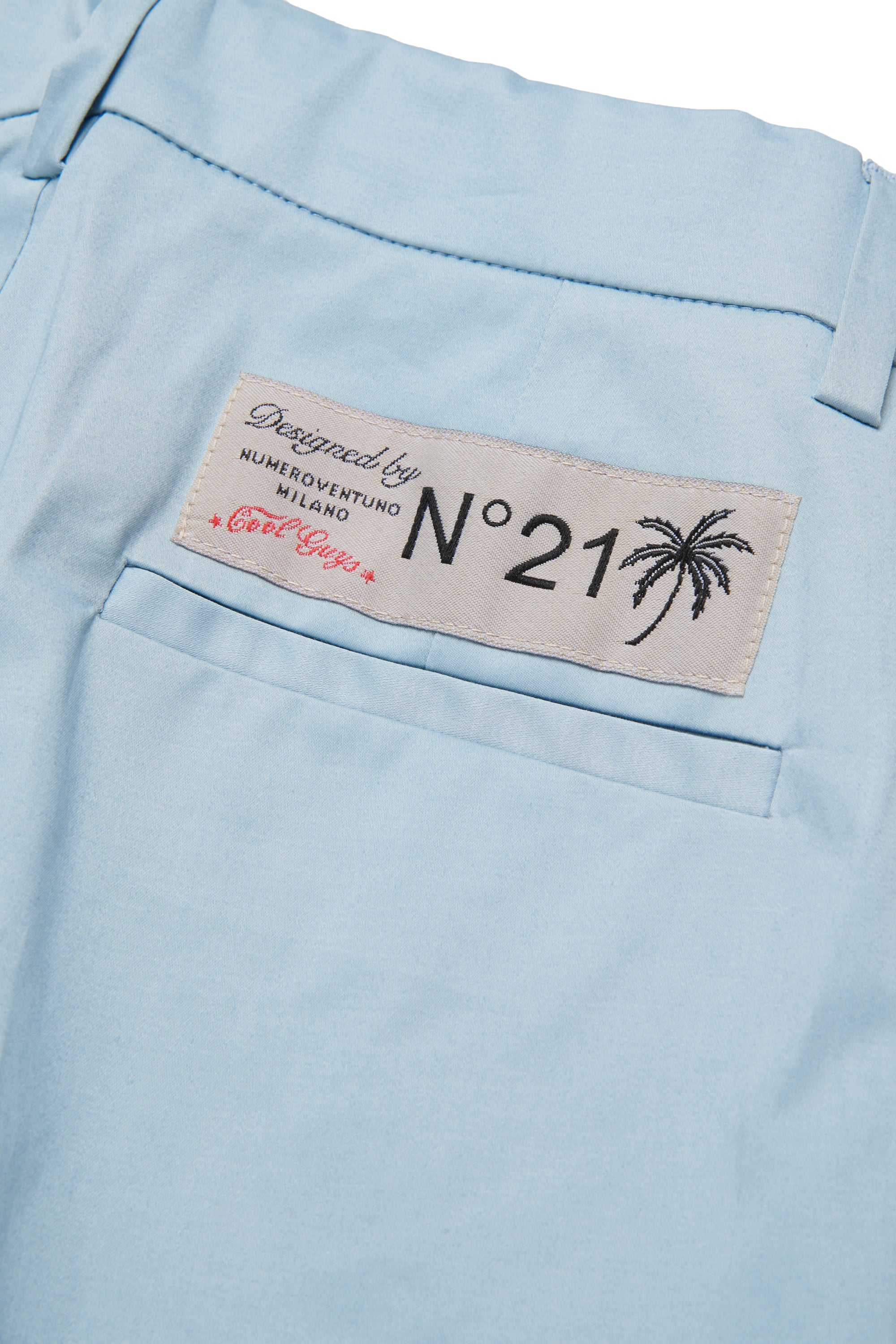 Bermuda al ginocchio